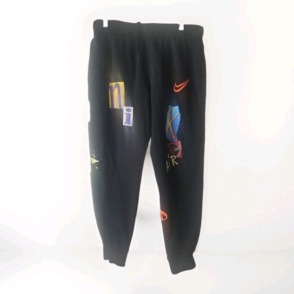 Nike Sweatpants Mens Midium Black Sportswear Club Legacy Joggers Fleece Graphic